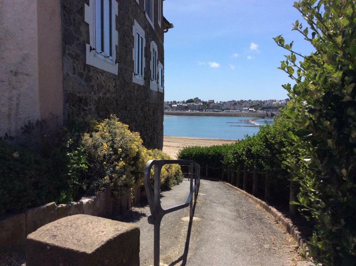 Le Dauphine 20m de la plage Saint-Malo Extérieur photo